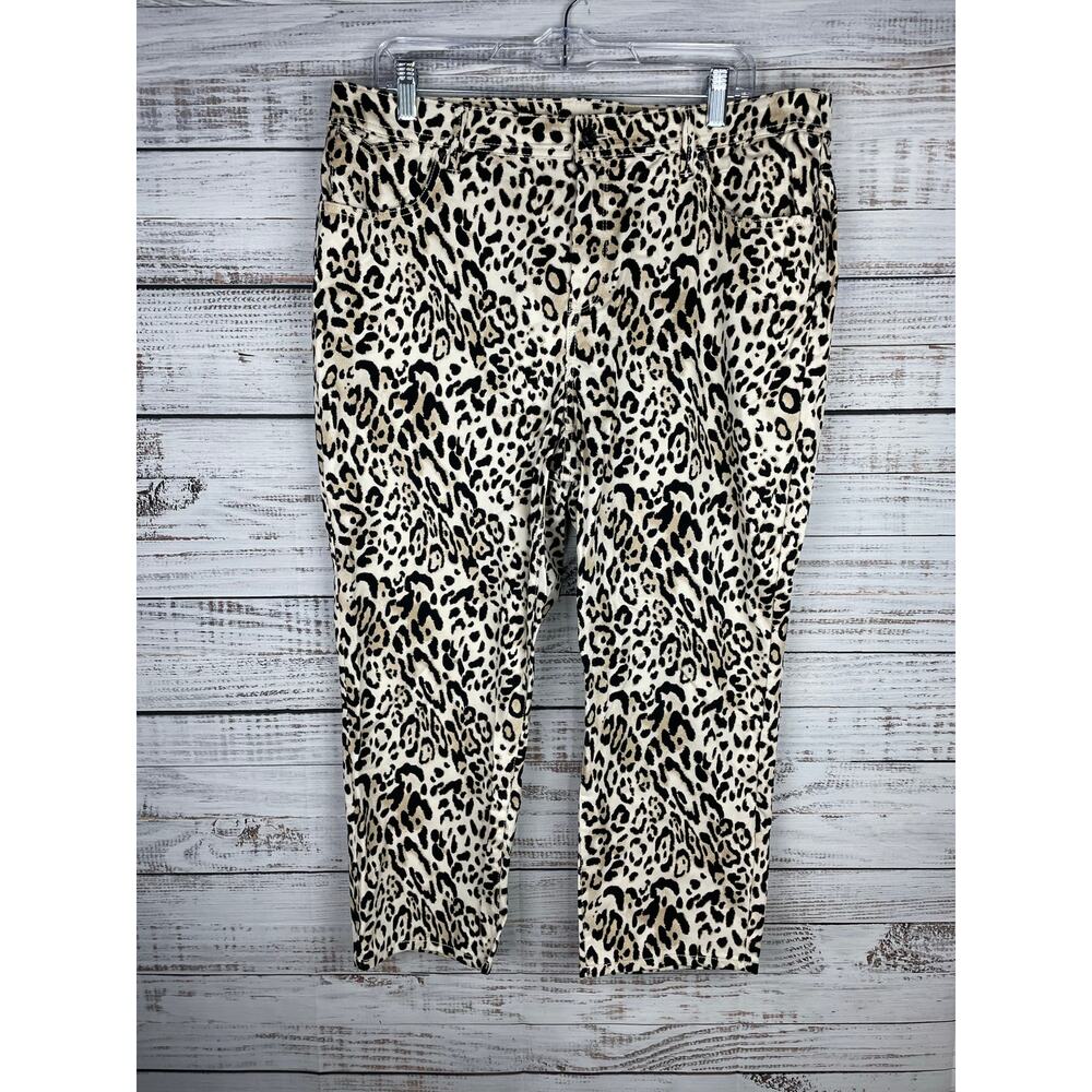 Leopard Print Capri Pants - Beige/Black
